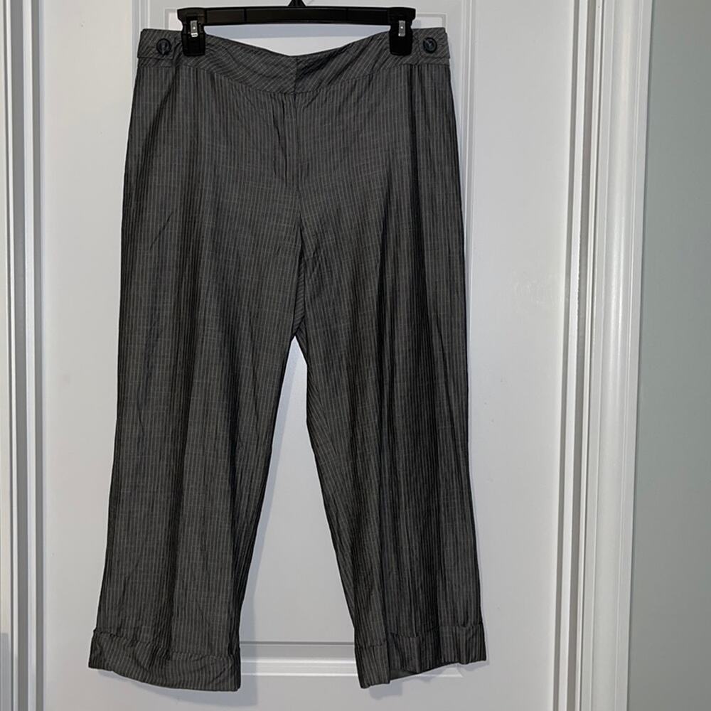 ⚡️ 3 for $20 ⚡️ LOFT Gray Pinstripe Crop Pants
